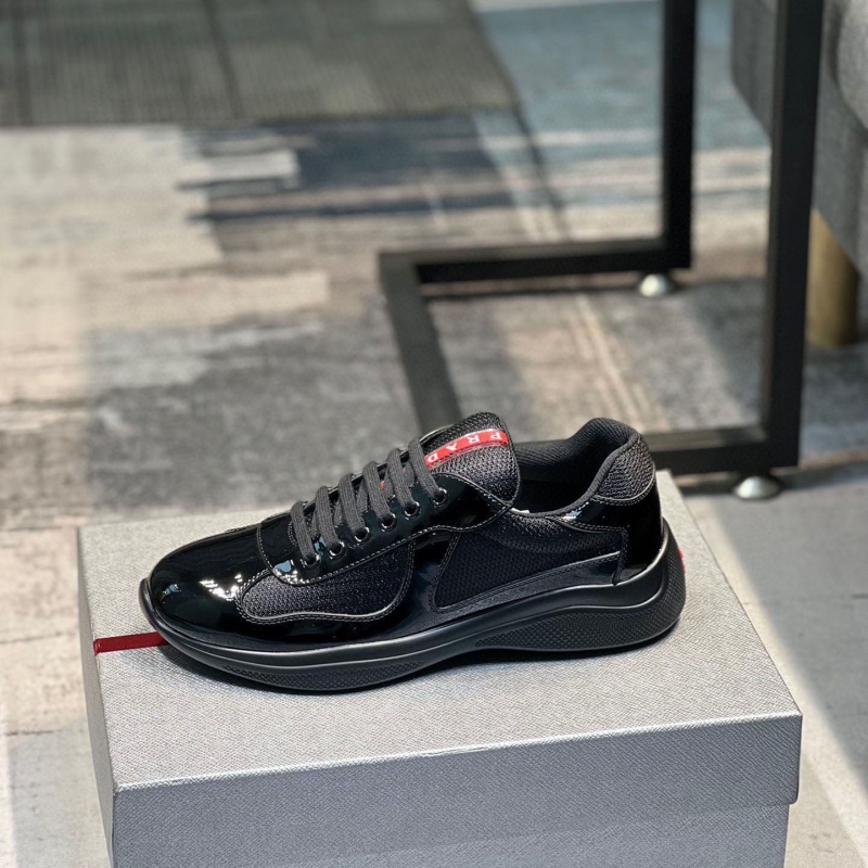 Pra*a casual shoes